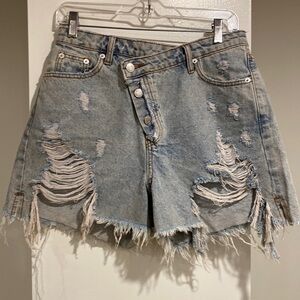 PRICE DROP‼️New with tags Signature 8 jean shorts.  Size L. 32 waist